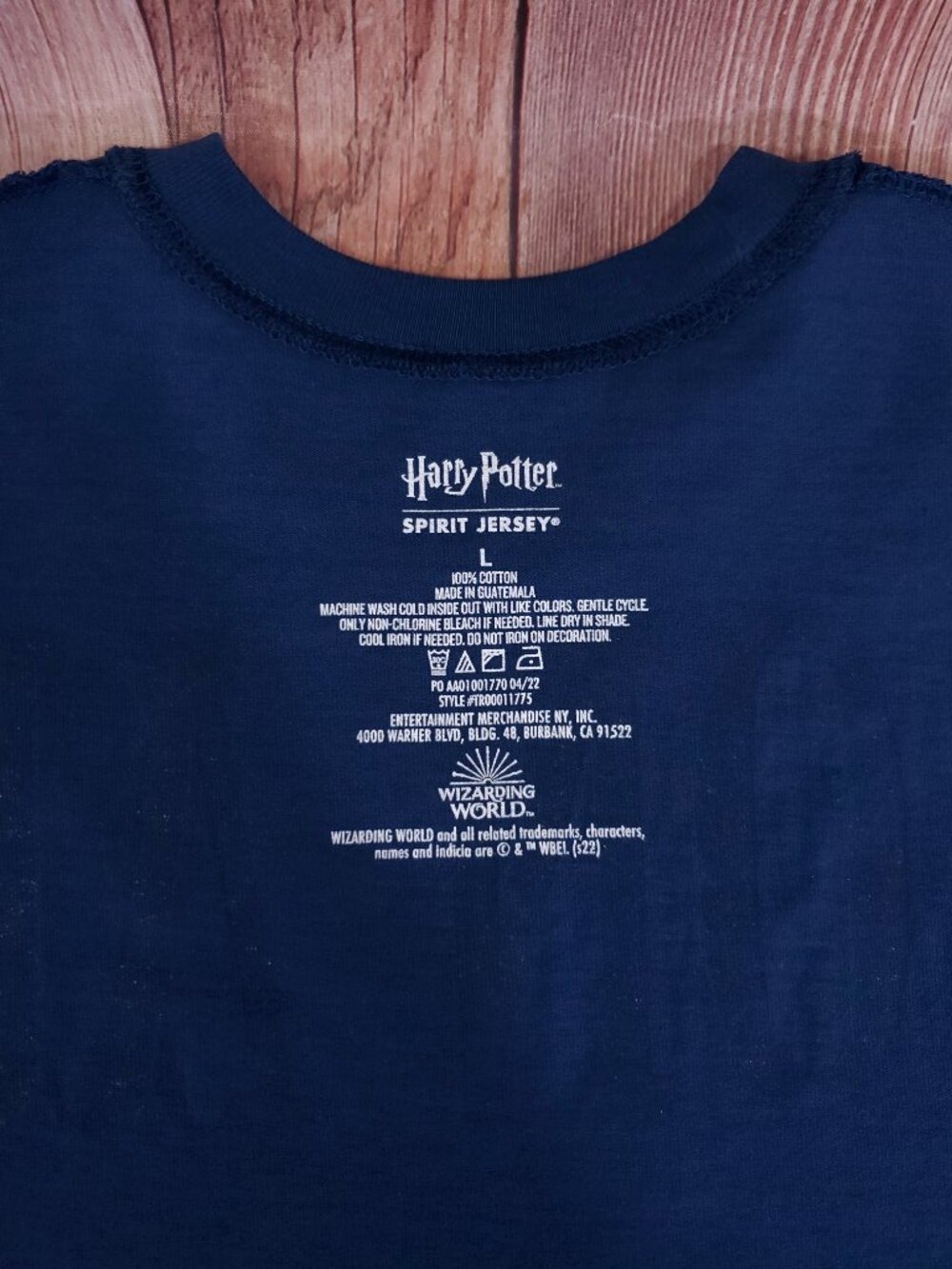 Harry Potter Wizarding World Spirit Jersey Shirt Large Navy Gold Diagon Alley - Picture 11 of 13